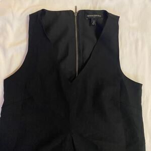 Banana Republic black sleeveless zip up sz small